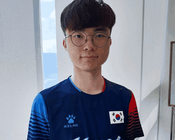kyxsan 和 NiKo 揭示了他们在2025年电子竞技世界杯中的前8支队伍