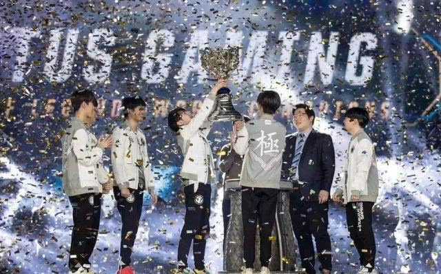 dupreeh 命名了 BLAST Open Fall 2025 的热门队伍和黑马